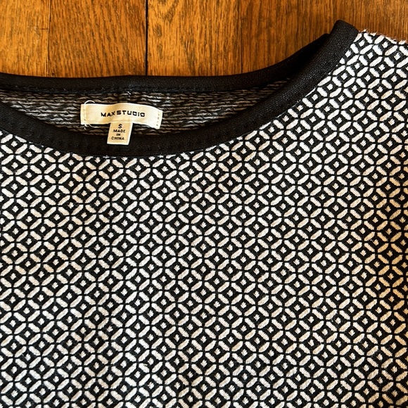 Max Studio Top - Picture 2 of 6